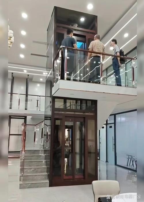 家用电梯和汽车一样,需要定期维护才能保证安全运行和延